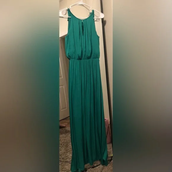 Jennifer Lopez | Dresses | Jennifer Lopez Beautiful Green Floor Length Christmas  Dress Mint Condition | Poshmark
